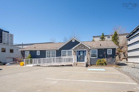 46 McQuade Lake Crescent, Halifax, NS