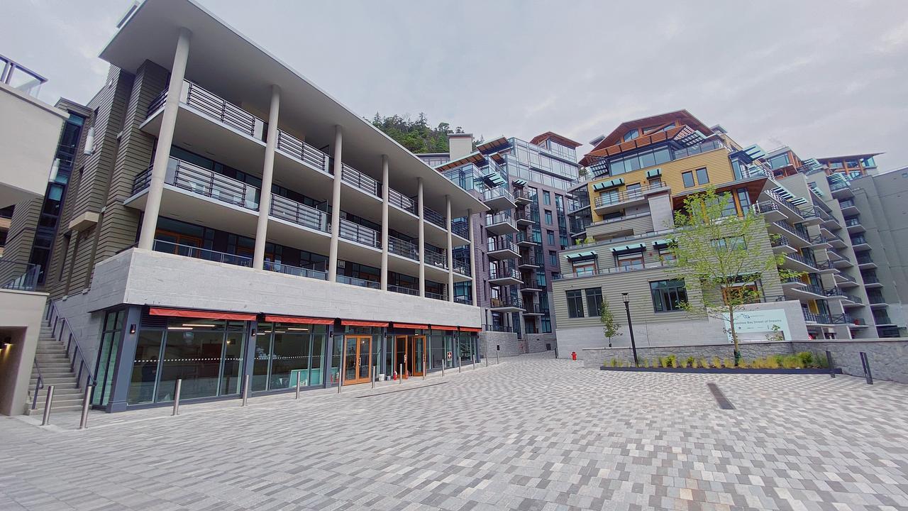 101 & 105 - 6697 Nelson Avenue, West Vancouver, BC