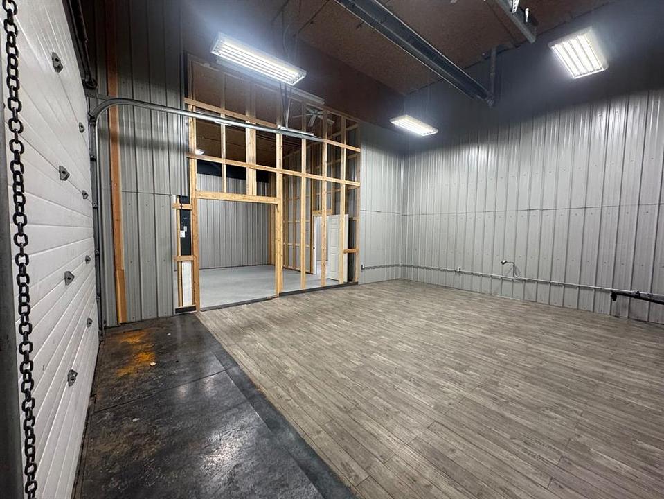 B - 6223 48 Avenue, Camrose, AB