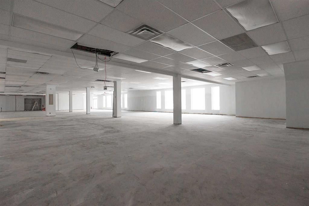 100 - 9401 Franklin Avenue, Fort McMurray, AB