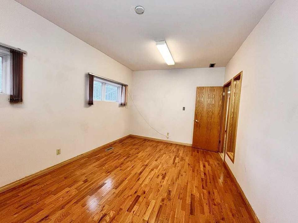 4131 Bow Trail Southwest, Calgary, AB