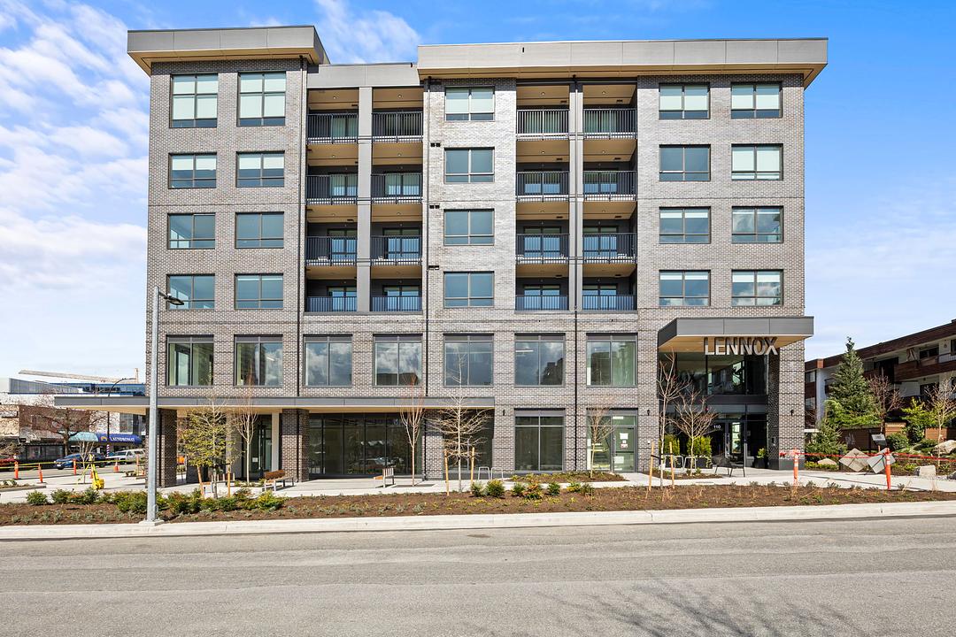 1740 Lonsdale Avenue, North Vancouver, BC