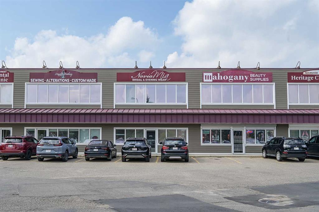 203 - 5116 52 Street, Red Deer, AB