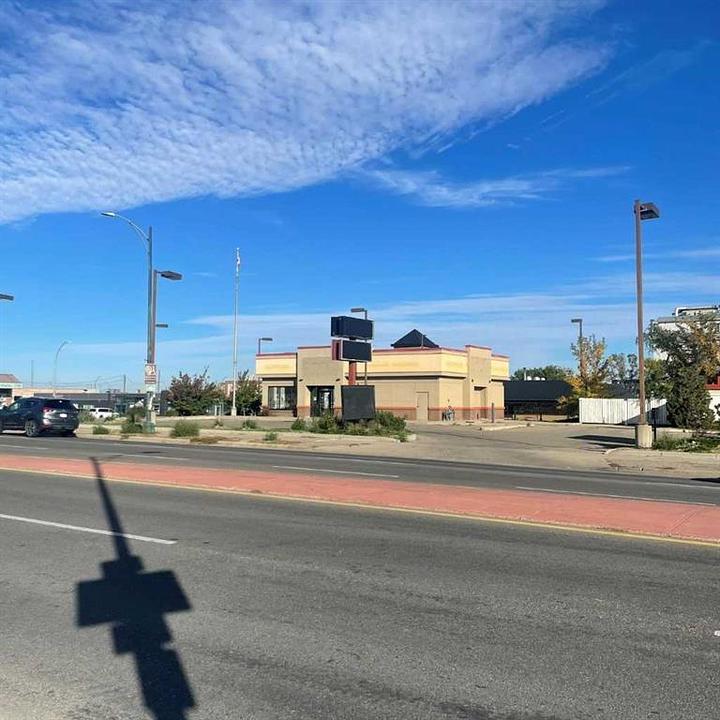 1303 3 Avenue South, Lethbridge, AB