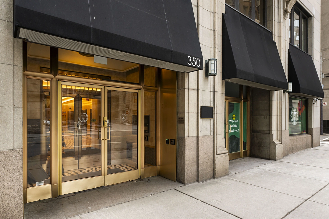 400 - 350 Bay Street, Toronto, ON