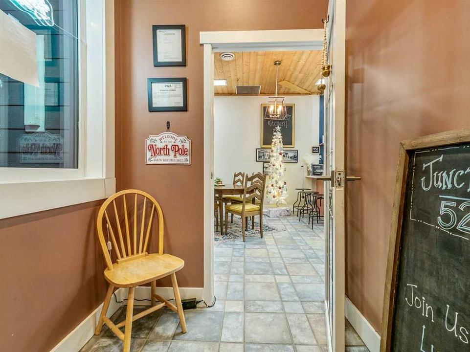 19 Broadway Street North, Raymond, AB
