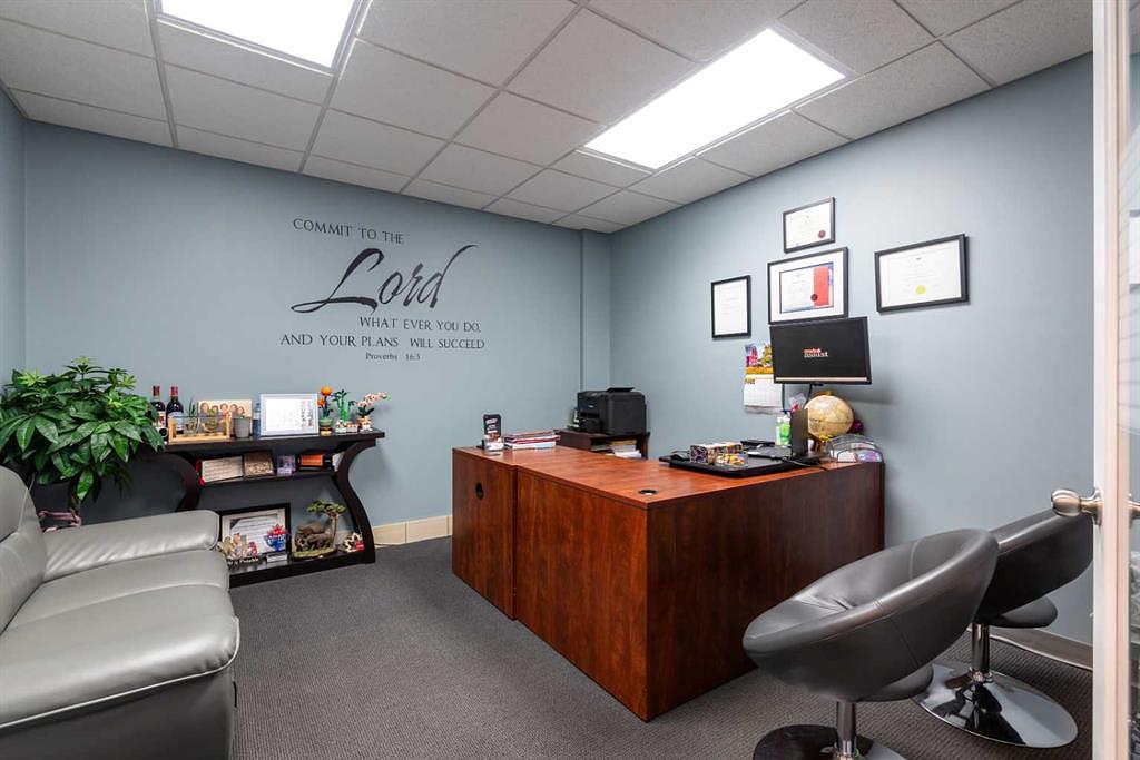 101 - 4802 50 Avenue, Lloydminster, SK