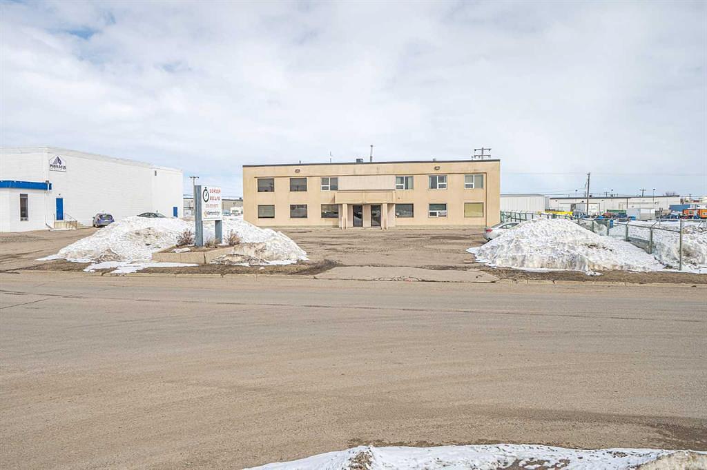 Bay 4 - 5208 62 Street, Lloydminster, AB