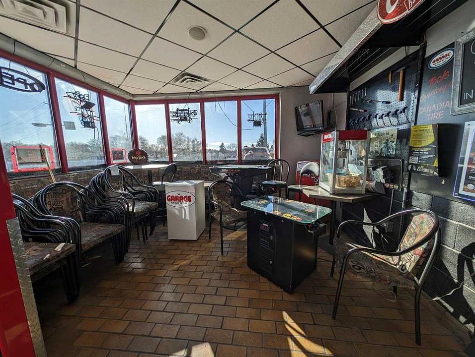 710 Gershaw Drive Southwest, Medicine Hat, AB
