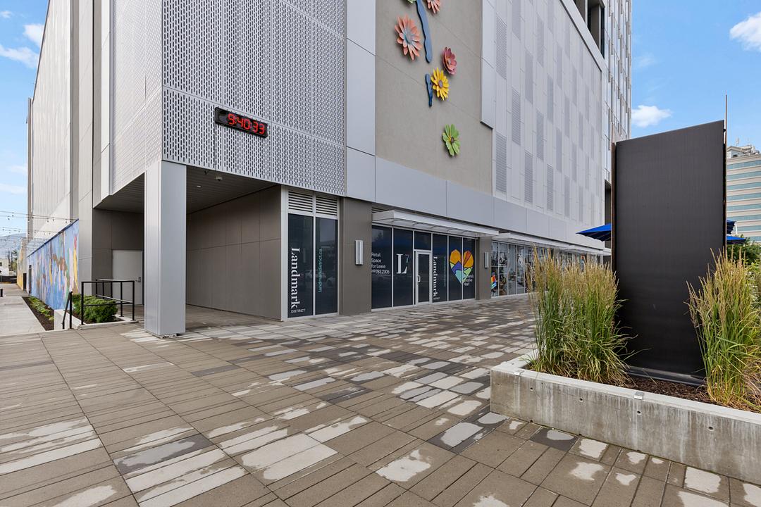 1700 Dickson Avenue, Kelowna, BC