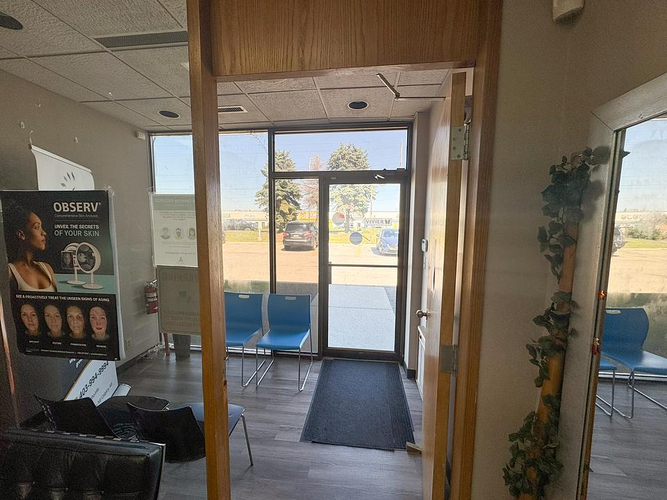 1 - 2135 32 Avenue Northeast, Calgary, AB