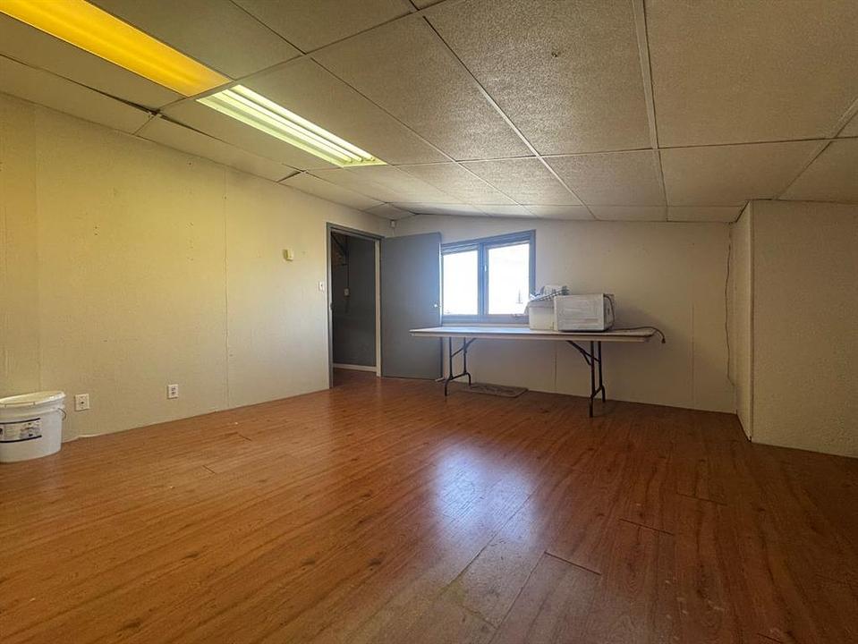 B - 6223 48 Avenue, Camrose, AB