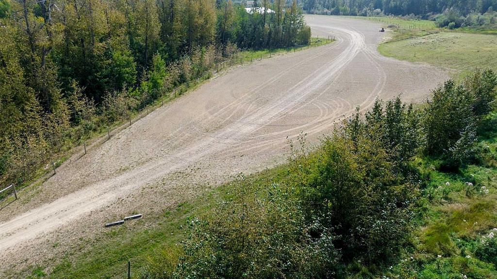 Township Road 400, Lacombe County, AB