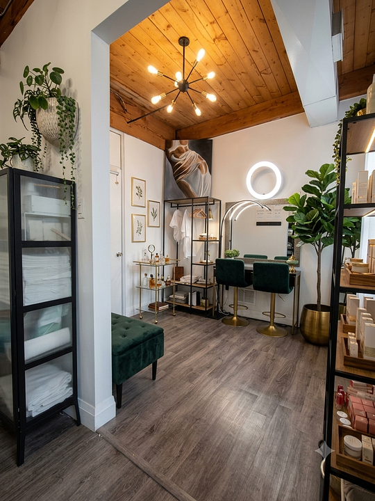 4 - 18 Dupont Street, Toronto, ON