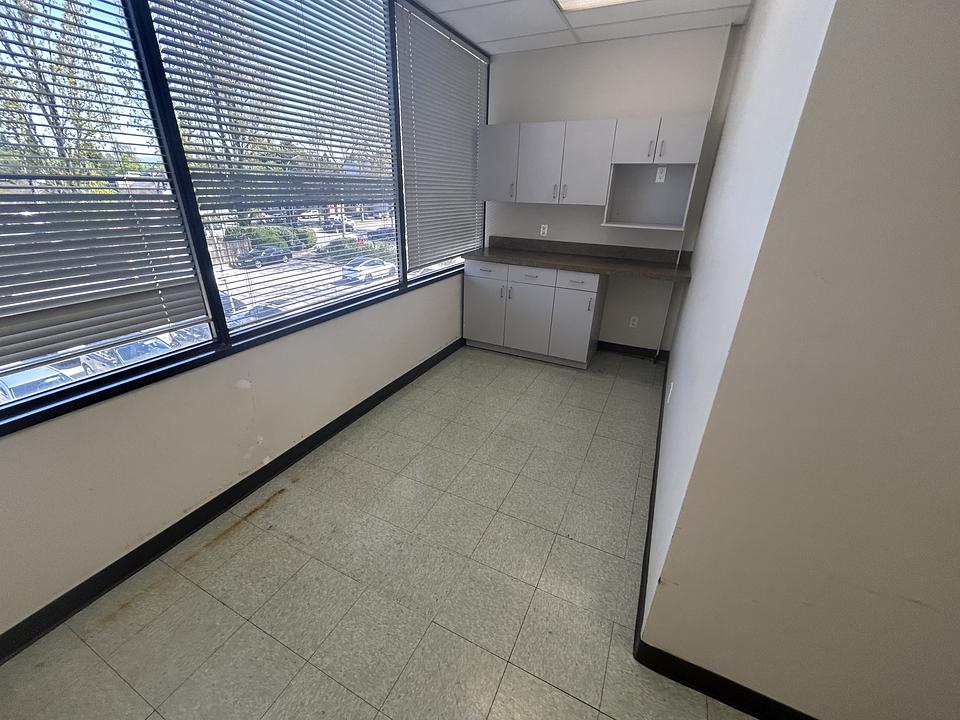 225 - 4940 Number 3 Road, Richmond, BC
