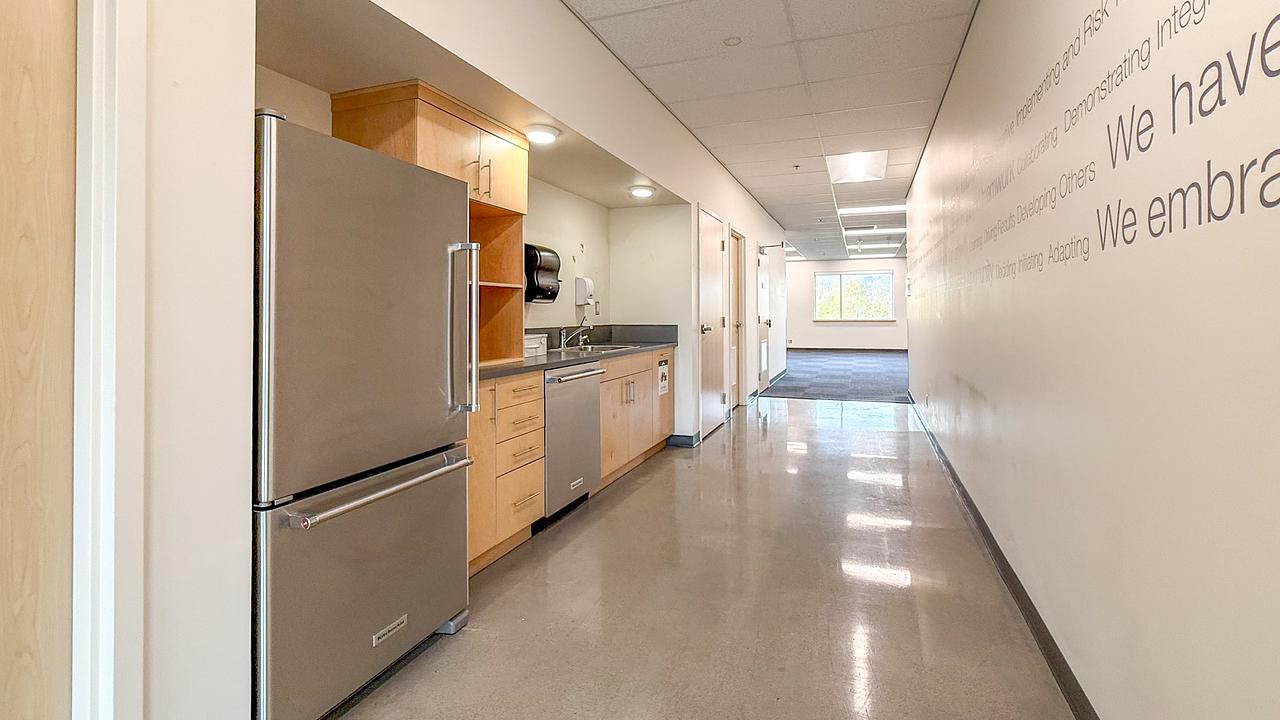 200 - 1090 Manhattan Drive, Kelowna, BC