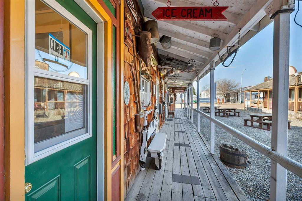 48 Main Street East, Big Valley, AB