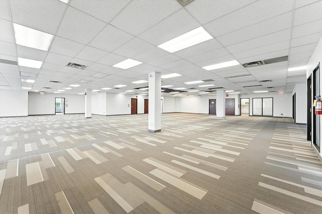 1599 Hurontario St, Mississauga, ON