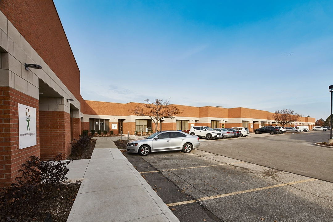 15 - 3190 Ridgeway Drive, Mississauga, ON