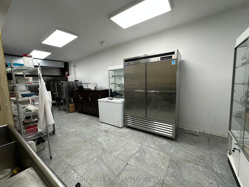 27 Dunlop Street West, Barrie, ON