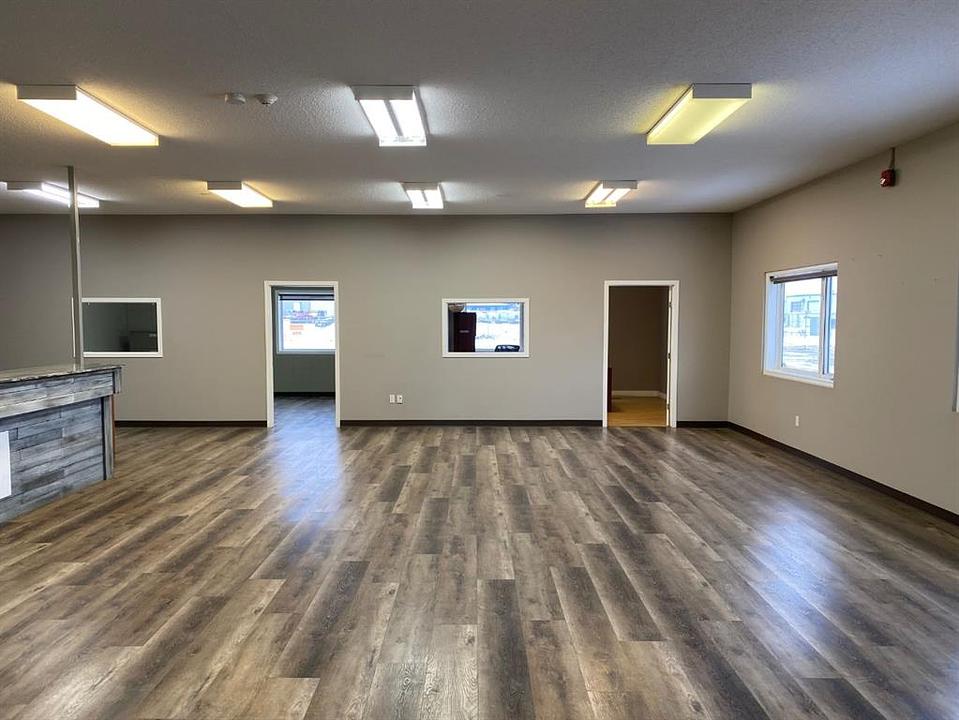 44 Avenue, Ponoka, AB