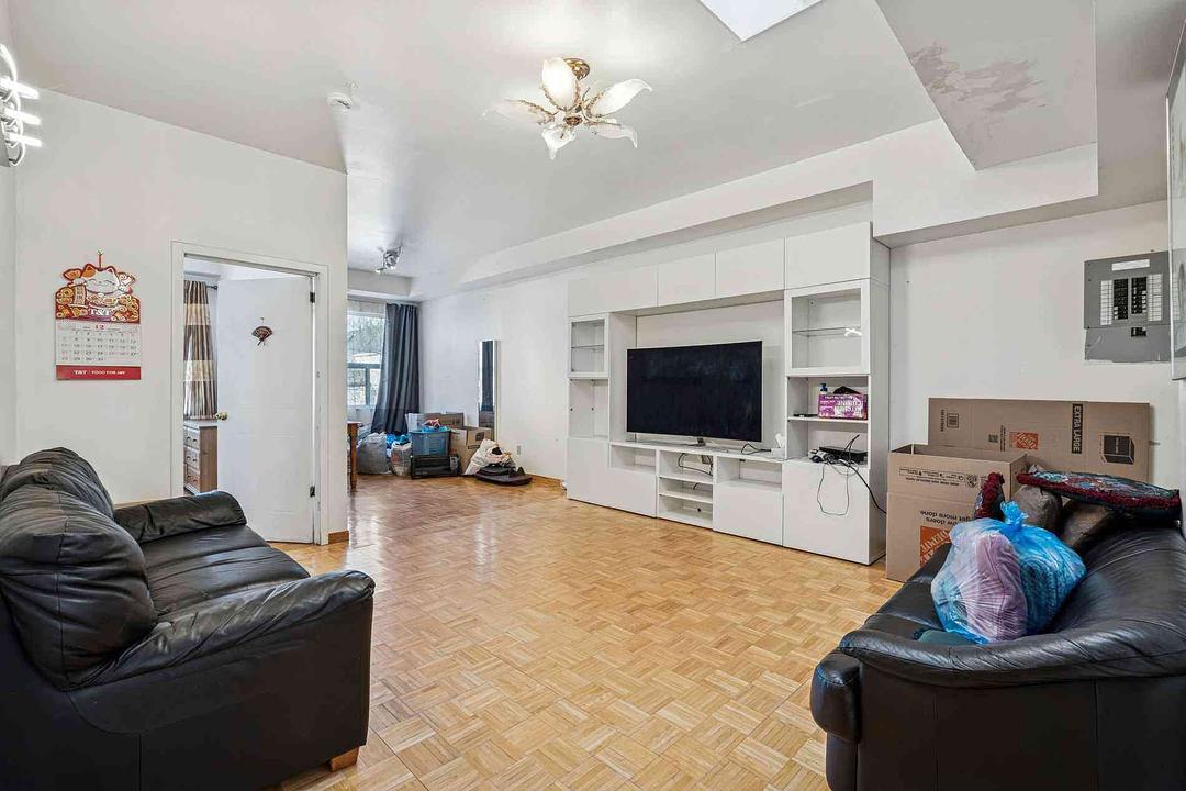 841 Gerrard Street East, Toronto, ON