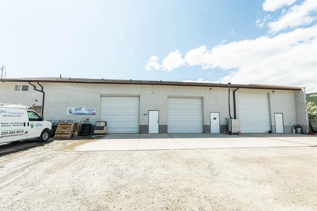 9576 Cedar Avenue, Summerland, BC