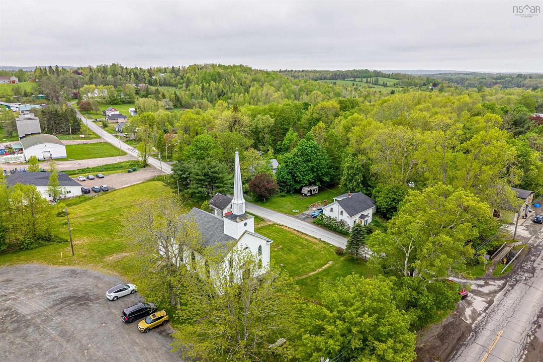 7800 Highway 14, Newport, NS