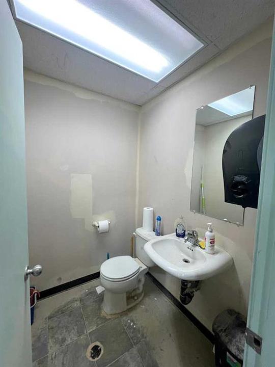 14 - 2820C Centre Avenue, Calgary, AB