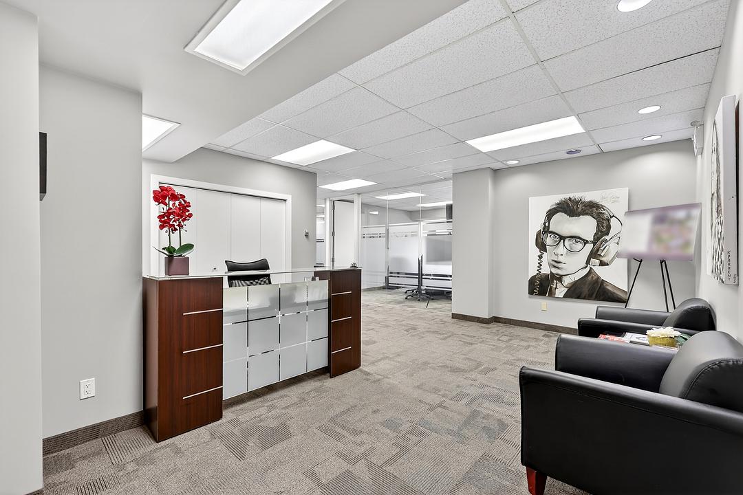 900 - 2424 4 Street Southwest, Calgary, AB