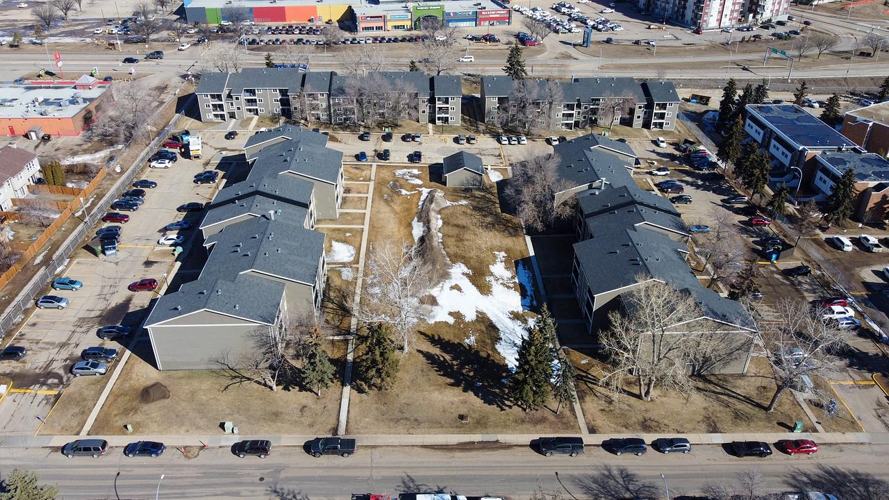 11915 34 Street Northwest, Edmonton, AB