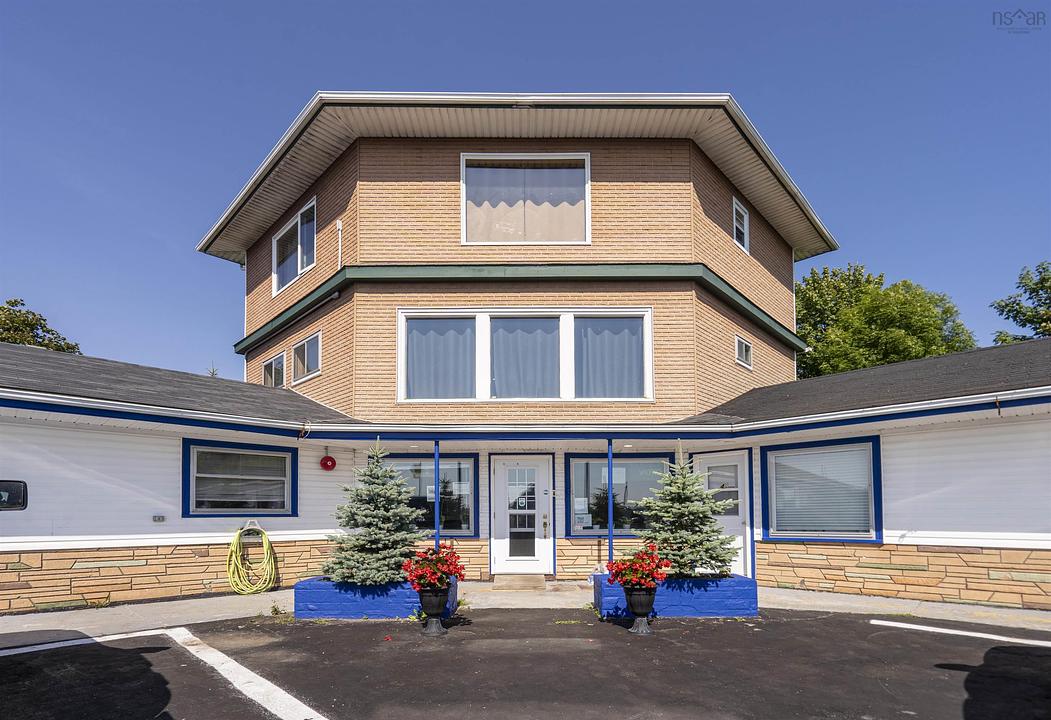 214 Nova Scotia Trunk 1, Yarmouth, NS