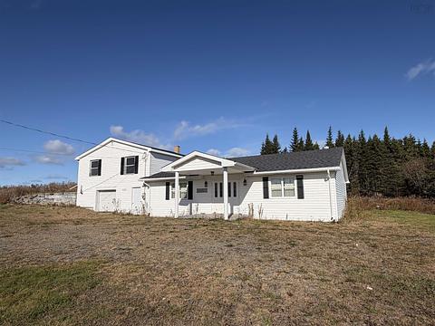 429 Nova Scotia Trunk 7, Moser River, NS