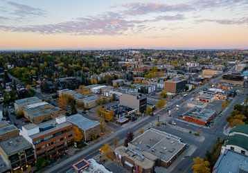 300 - 1135 17 Avenue Southwest, Calgary, AB