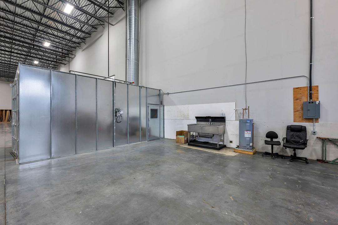 19055 Airport Way, Pitt Meadows, BC