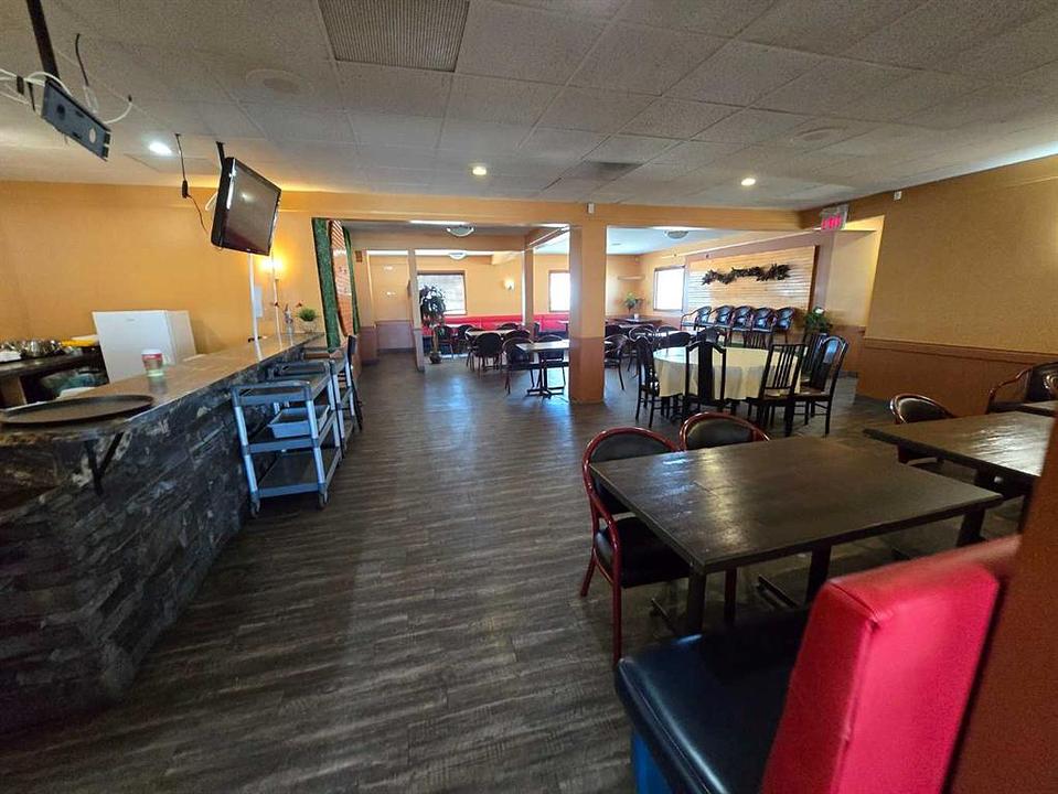 6712 50 Avenue, Red Deer, AB