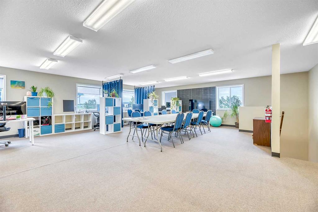 Unit H - 130 Canal Gardens, Strathmore, AB