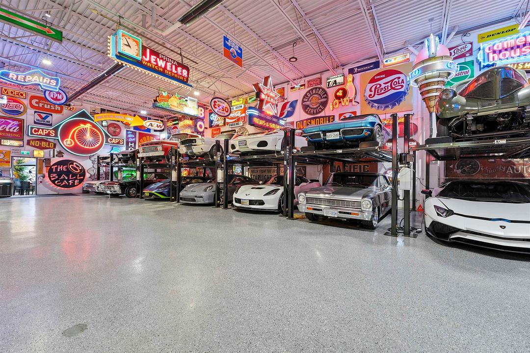 935 Sherwood Avenue, Coquitlam, BC