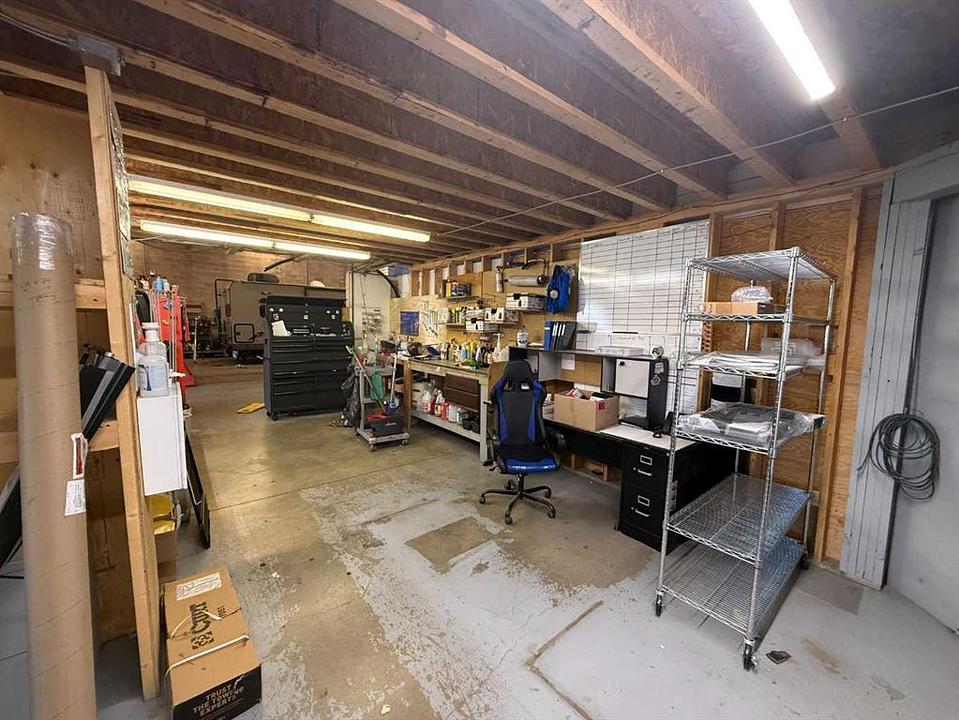 232 Stubb Ross Road, Lethbridge, AB