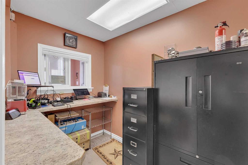 2023 20 Avenue, Bowden, AB