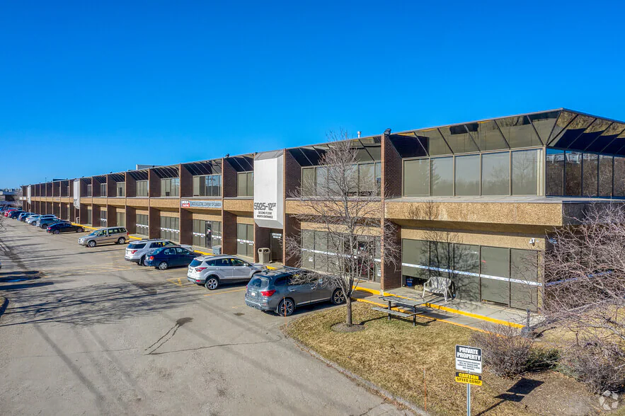 230 - 5925 12 Street Southeast, Calgary, AB