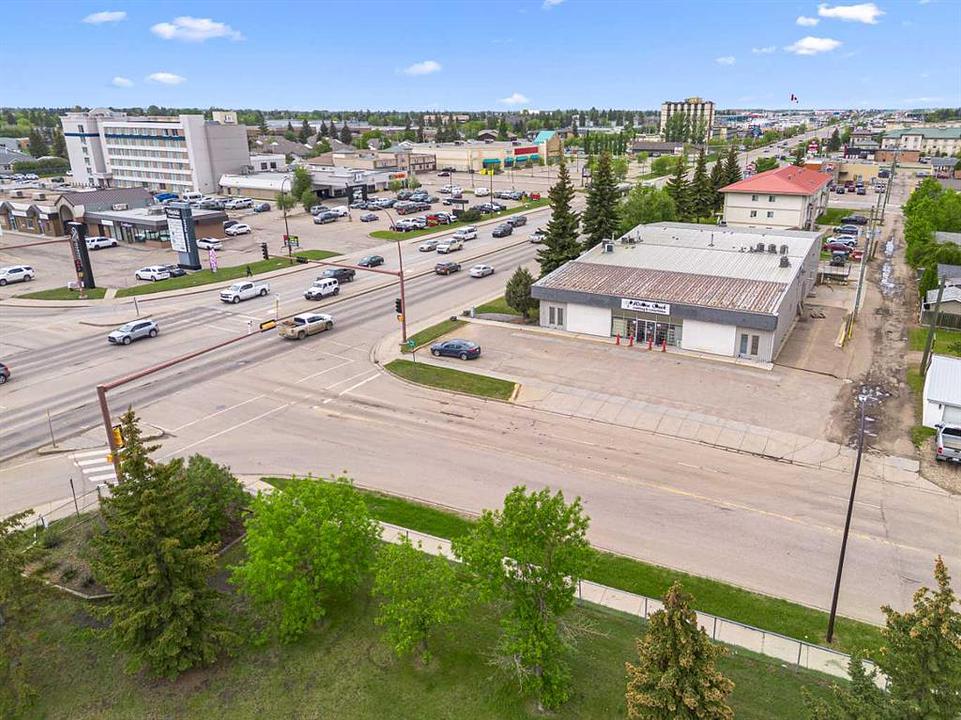 5402 44 Street, Lloydminster, AB