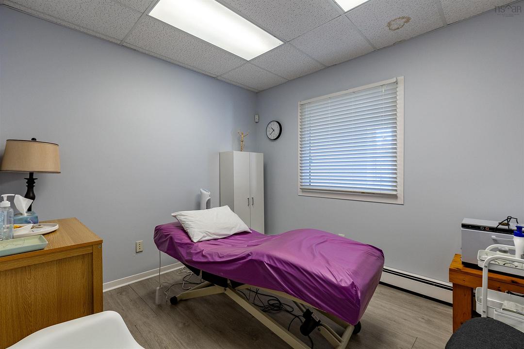 250 Main Street, Yarmouth, NS
