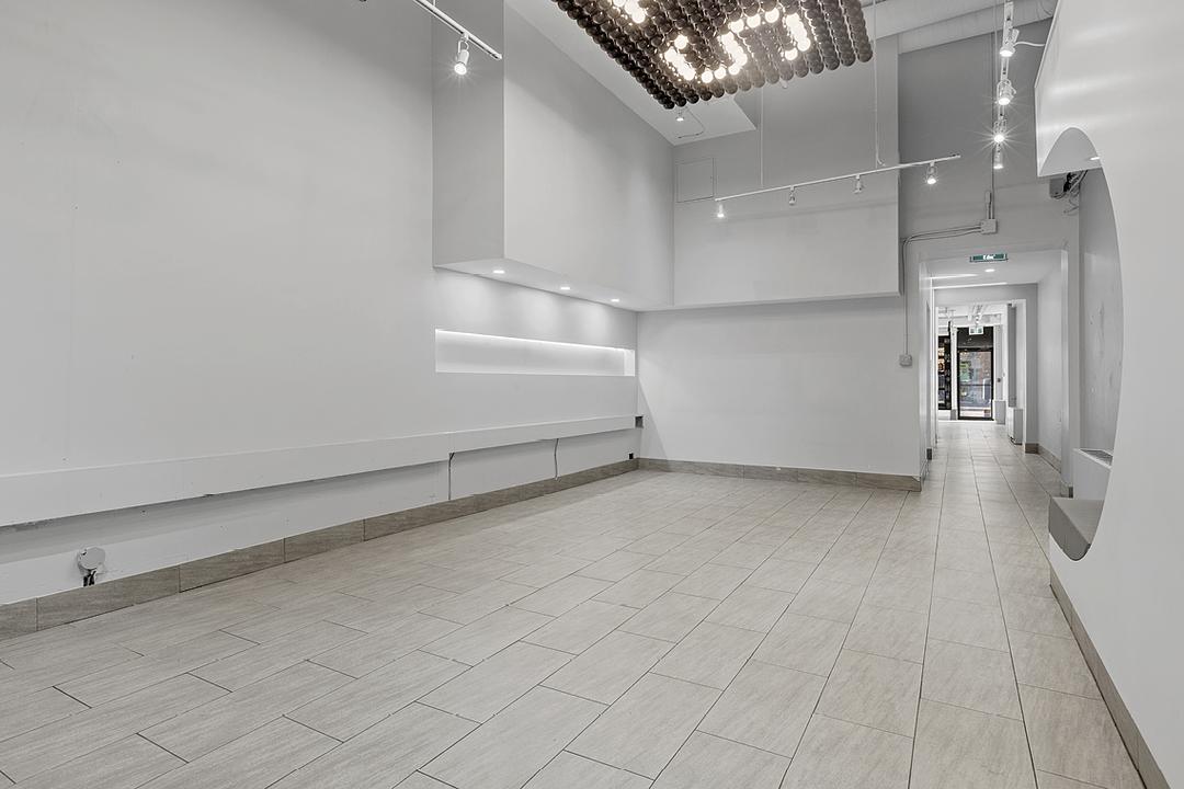 203 Bank St, Ottawa, ON
