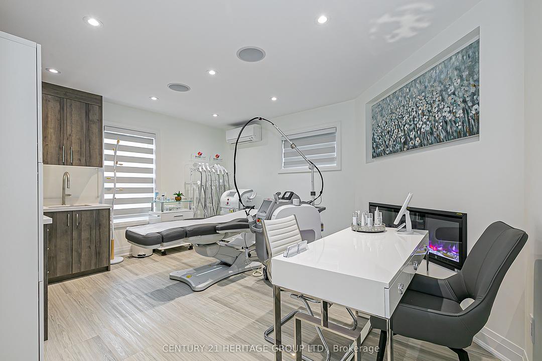 72 Prospect Street, Newmarket, ON