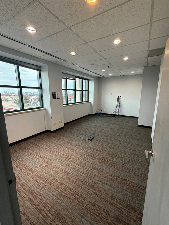300-302 - 1600 Steeles Avenue West, Vaughan, ON