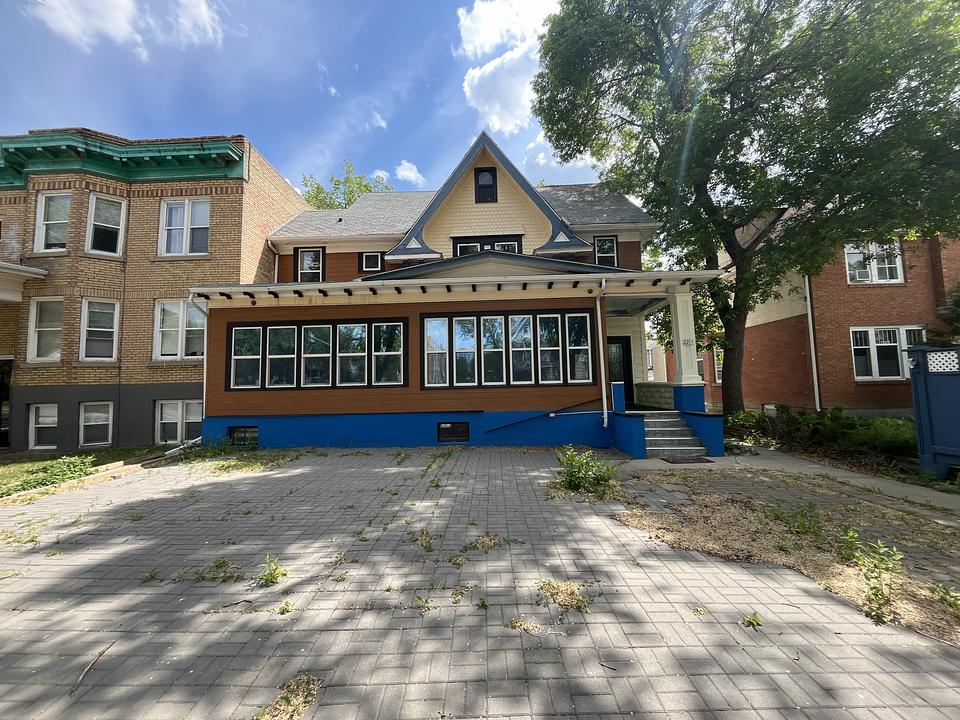 2211 Smith Street, Regina, SK