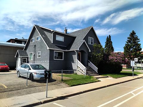 5216 48 Avenue, Red Deer, AB