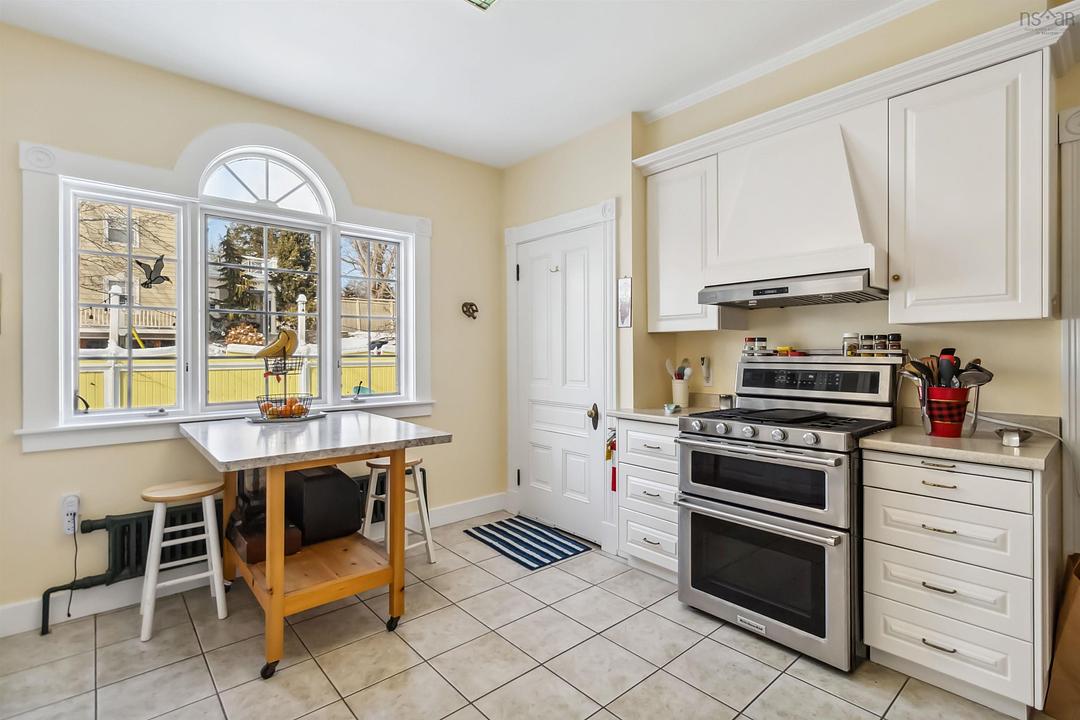66 McDonald Street, Lunenburg, NS