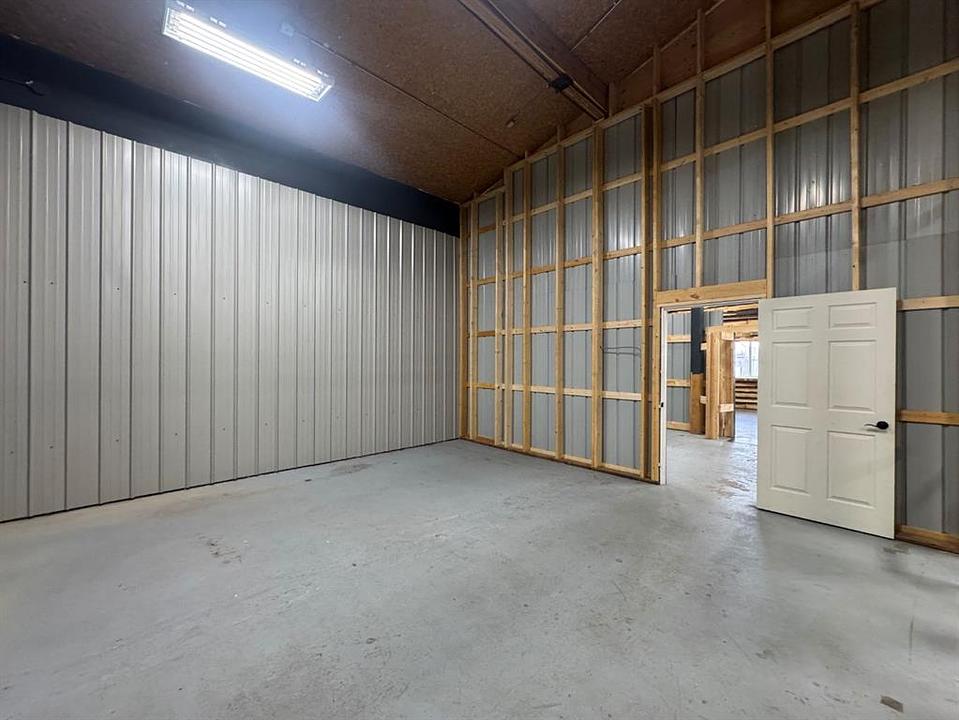 B - 6223 48 Avenue, Camrose, AB
